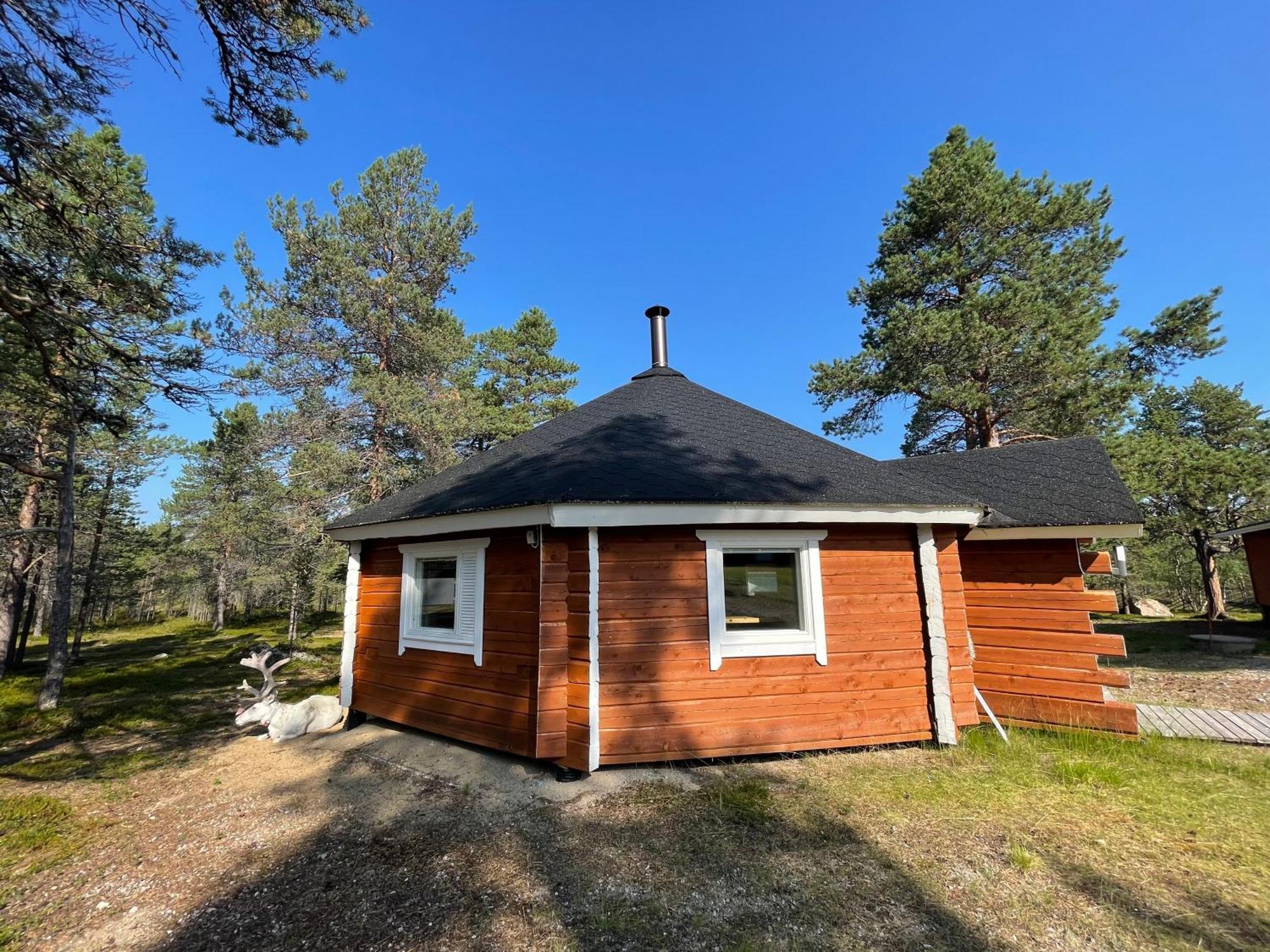 Porotila Toini Sanila Hotel Sevettijärvi Exterior photo